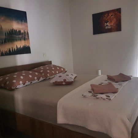 Prekrasan Apartman “Marko” Sa Dvije Sobe Split Exterior foto